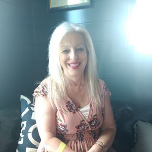 Meet your Posher, Evangeline